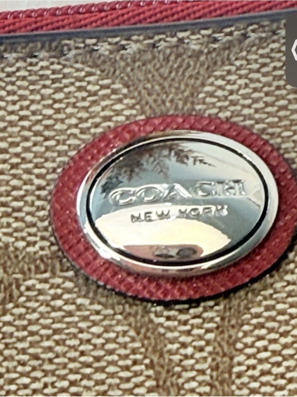 EUC COACH Peyton Signature Small Wristlet - Picture 6 of 11